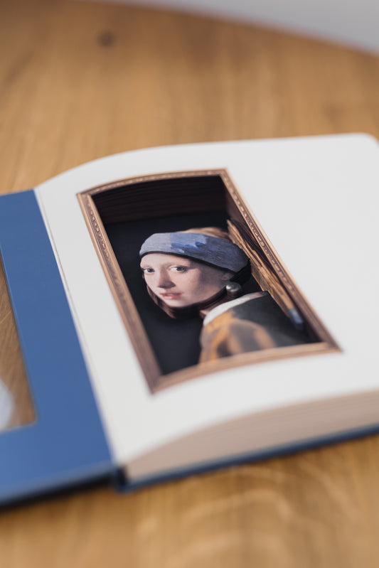 Pearl Earring | Cartartem