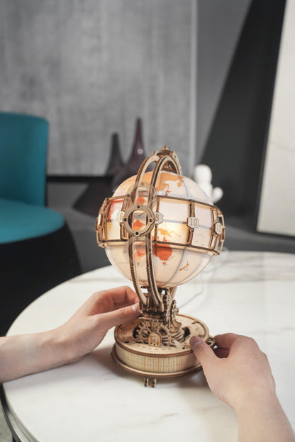 3D-Holzpuzzle Leuchtender Globus - Robotime